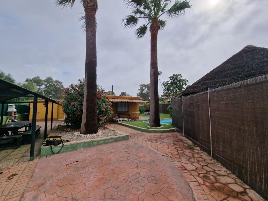 Chalet A 2 Kilometros De La Playa ชิกลานา เด ลา ฟรอนเตรา ภายนอก รูปภาพ